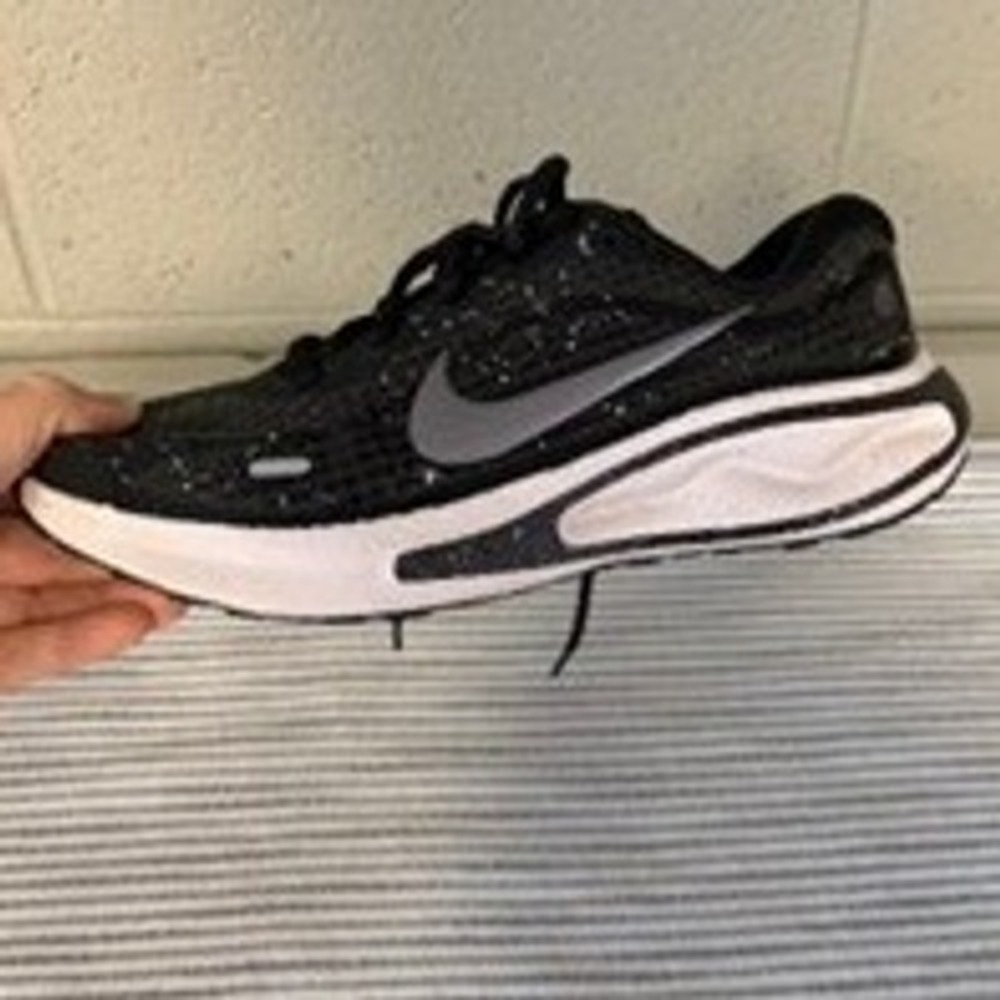 Nike Journey Run Womens Running Shoes Black White Speckled FJ7765-006 Size 8 - Picture 2 of 13